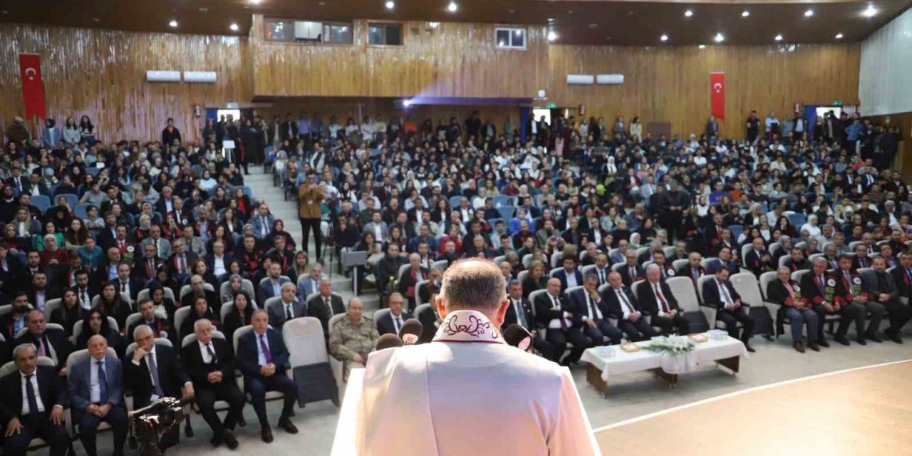 Fırat Üniversitesi’nde akademik yılı açılış töreni gerçekleştirildi