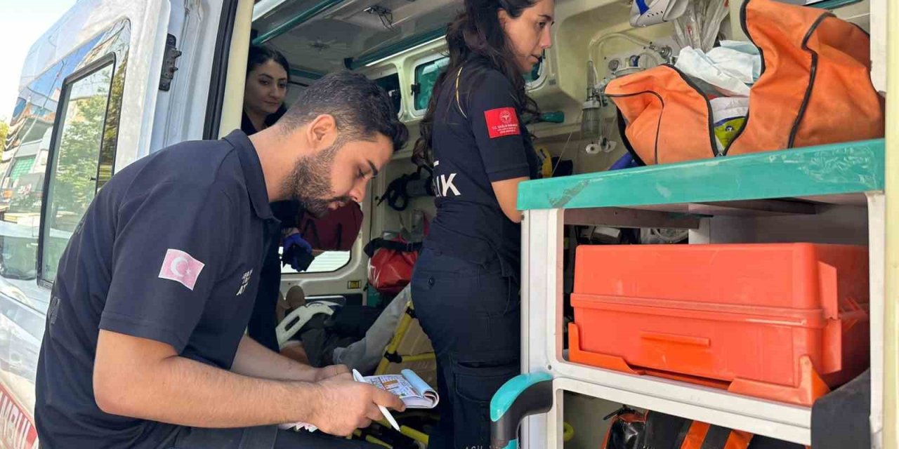 Adıyaman'da otomobilin çarpıştığı yaya yaralandı