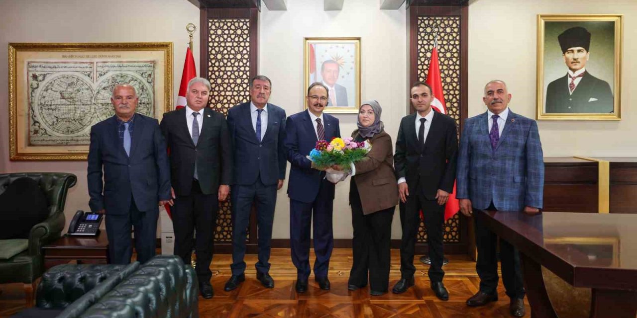 Siirt’te Muhtarlar Günü kutlaması