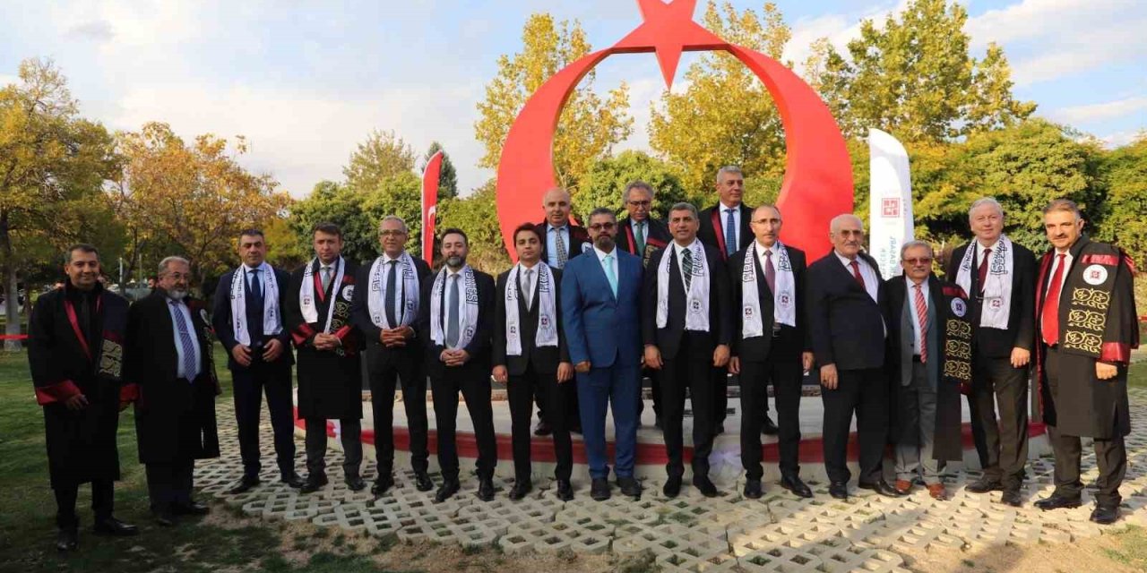 FÜ’de 50. yıl  yürüyüşü coşkuyla yapıldı