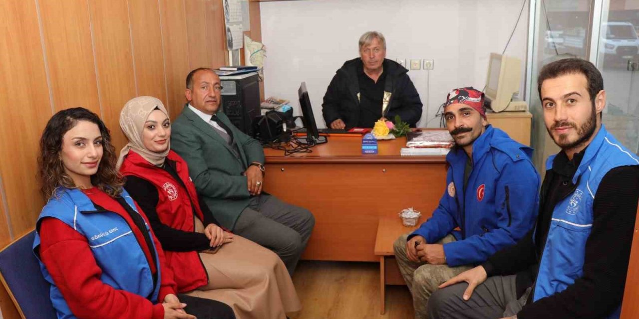 Oltu Gençlik Merkezi’nden Gazeteci Dursun Murat Aydın’a  ziyaret