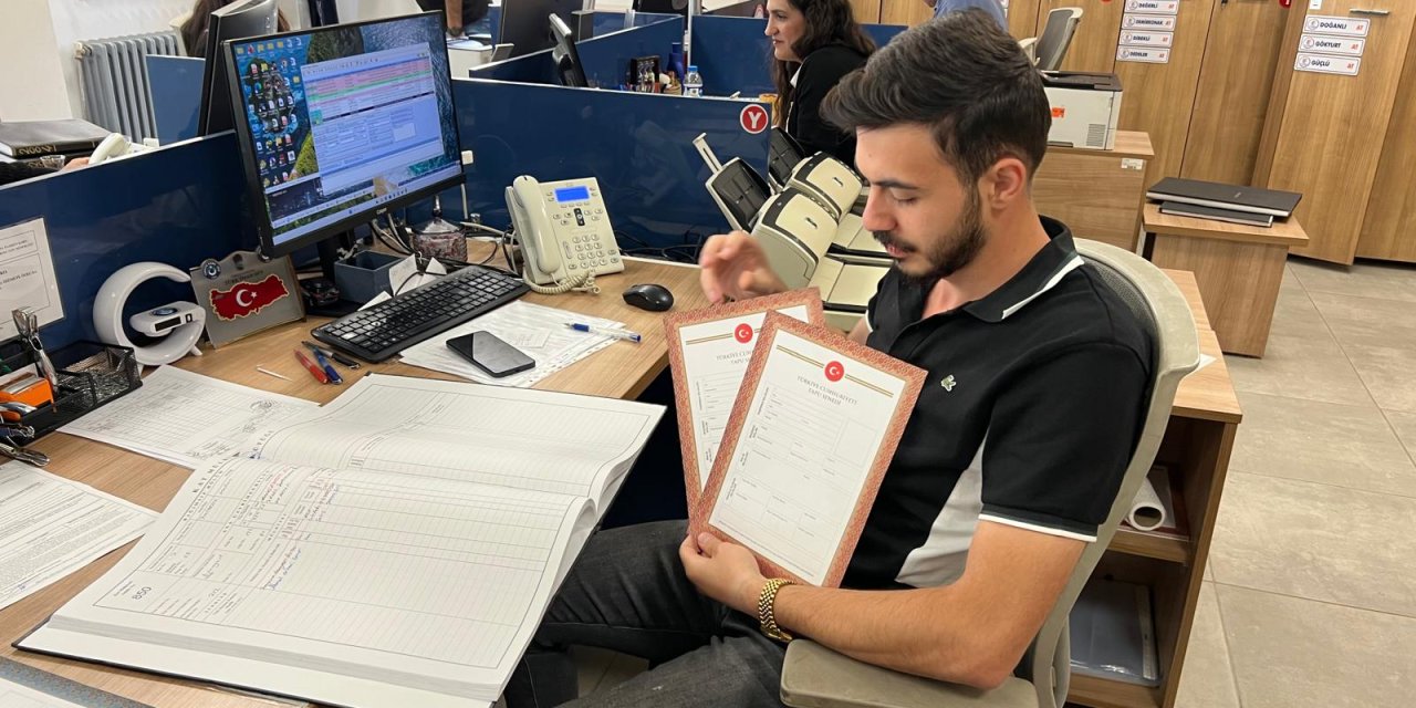 Yüksekova’da şimdiye kadar 1.792 hak sahibi TOKİ tapularına kavuştu