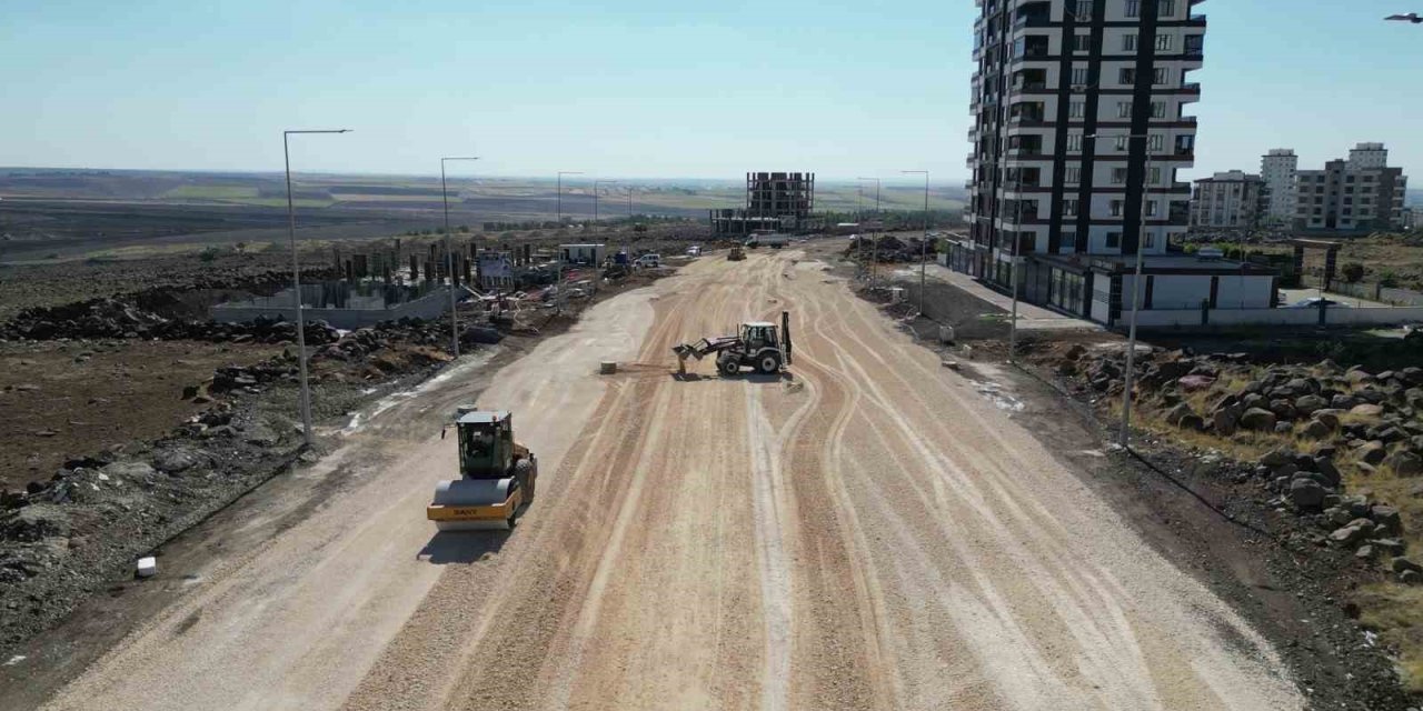 Siverek'te çevre yolu sıcak asfaltla kaplanacak