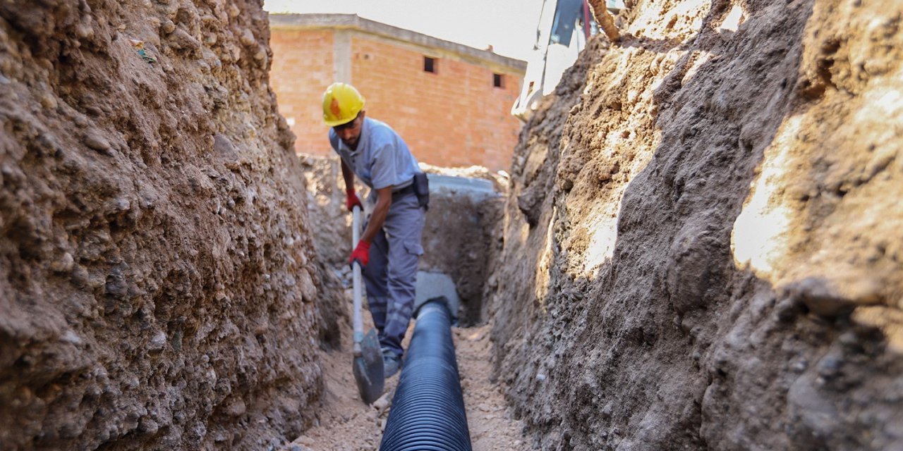 Diyarbakır'da selden zarar gören mahallenin kanalizasyon altyapısı yenileniyor