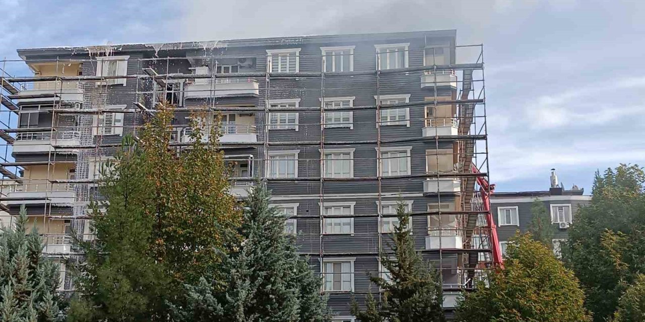 Batman’da çatı katında  yangın