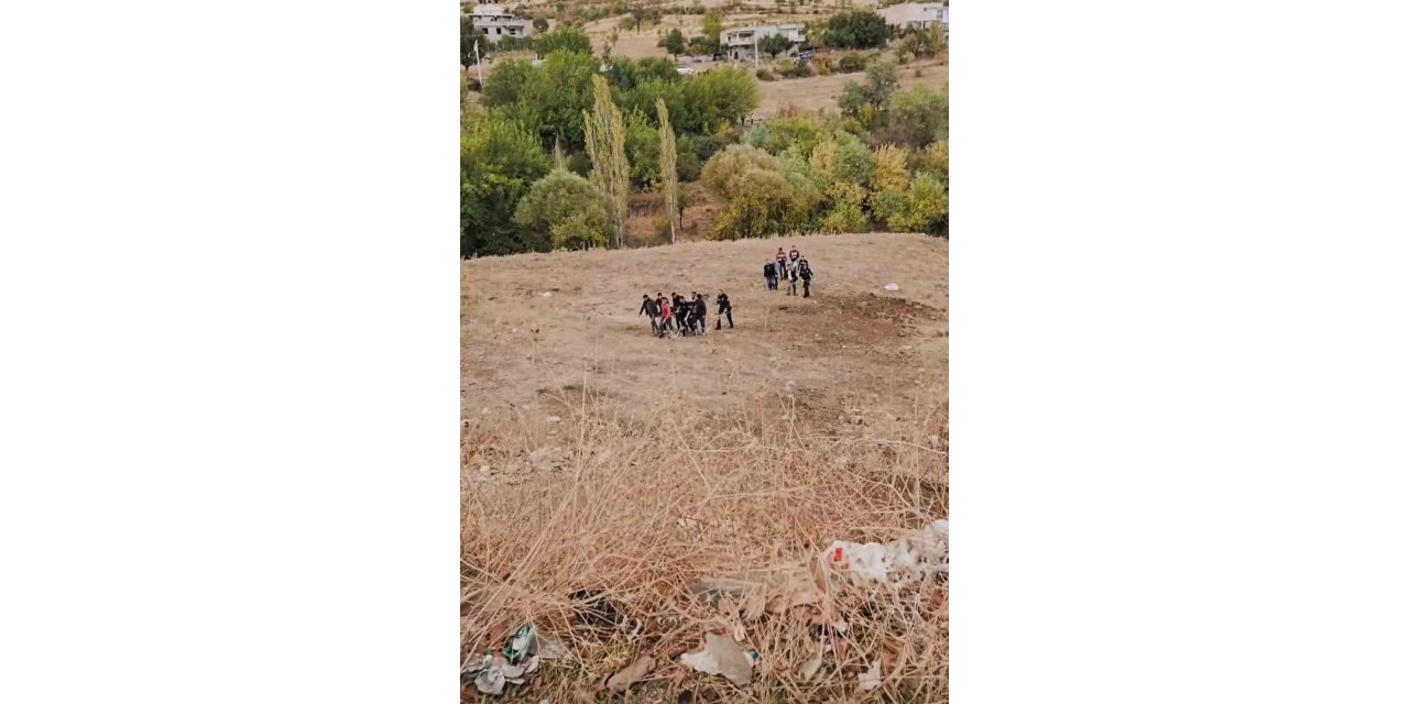 Diyarbakır'ın Çermik ilçesinde tarlada erkek cesedi bulundu