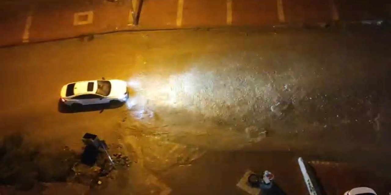 Sason'da şiddetli yağış taşkınlara neden oldu