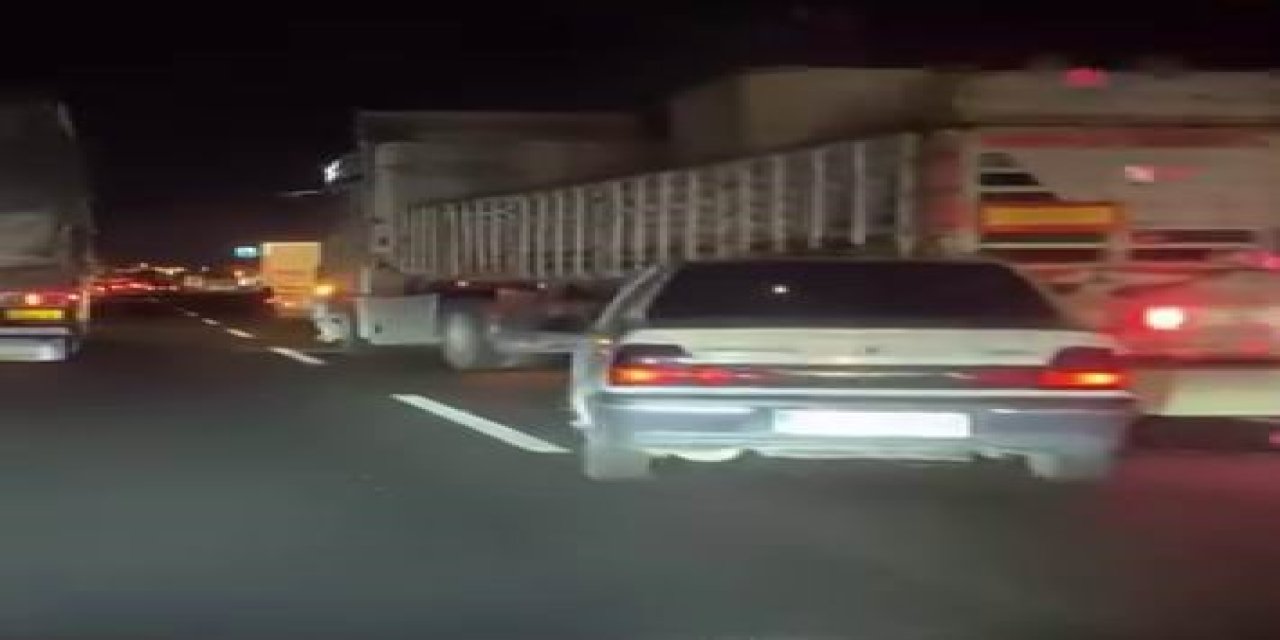 Diyarbakır’da otomobil tırın altına girdi: 1 kişi yaralandı