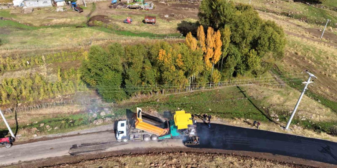 Muş’ta 70 kilometrelik sıcak asfalt tamamlandı