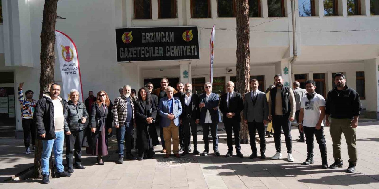 Sanatın ustaları Erzincan’da bir araya geldi