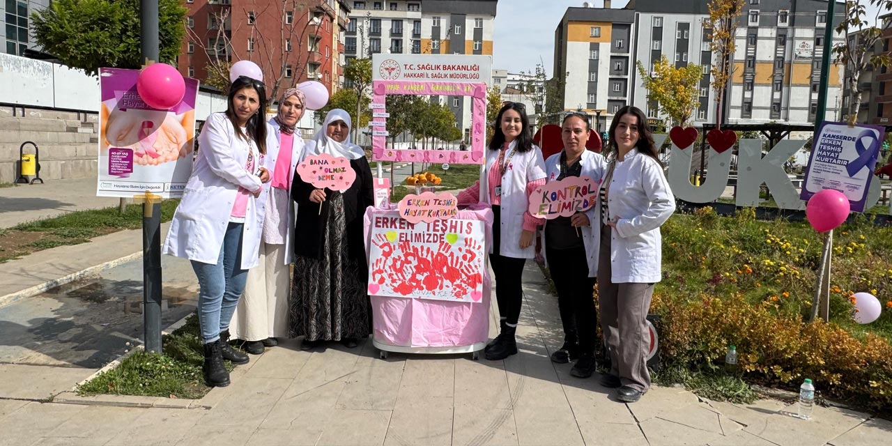 Yüksekova İlçe Sağlık Müdürlüğü, kanser farkındalık standı kurdu