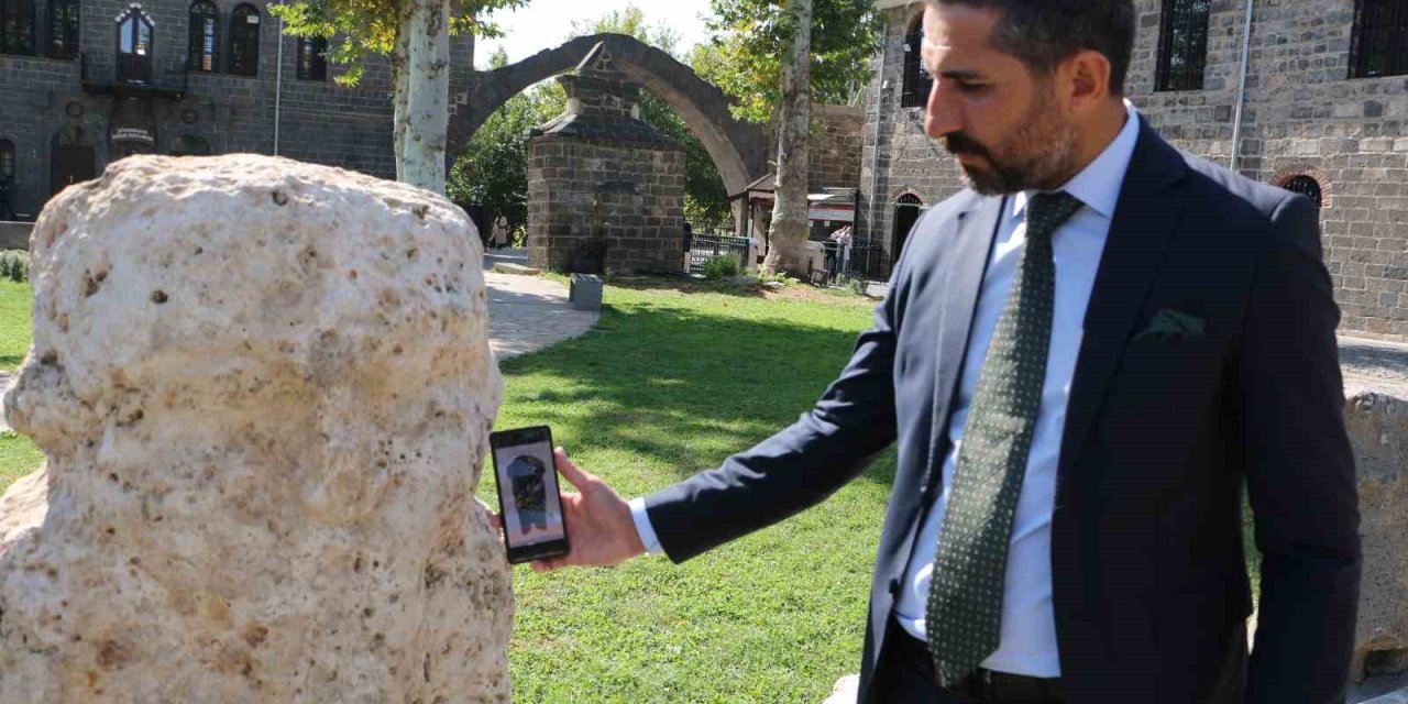 Tarihteki ilk kral Sargon’un iki heykeli Diyarbakır Müzesi’nde ziyarete açıldı