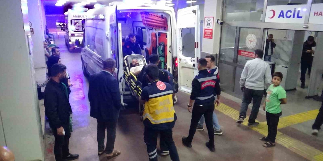 Urfa cezaevinde 18 hükümlü gıda zehirlenmesi şüphesiyle hastaneye kaldırıldı