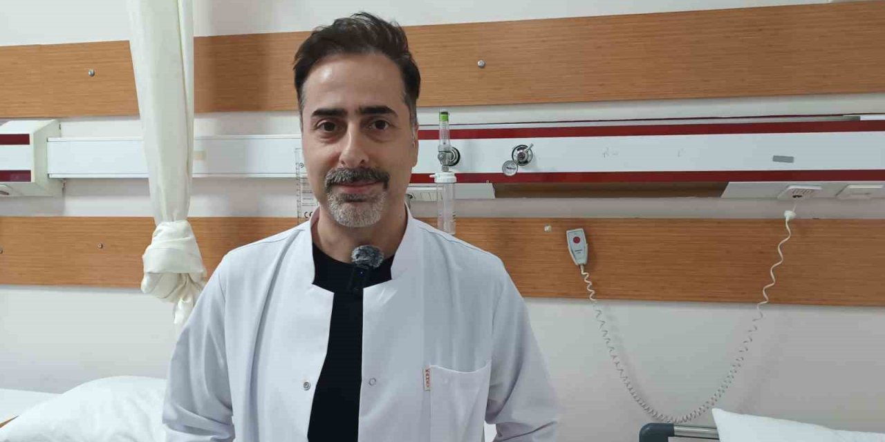 Tenis oynarken omuz çıkığı yaşayan 64 yaşındaki hasta, kullanılan özel plakla sağlığına kavuştu