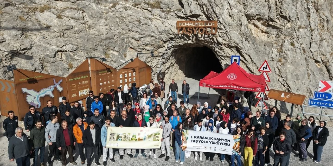 Kemaliye’de 1. Karanlık Kanyon Taşyolu Yürüyüşü gerçekleştirildi