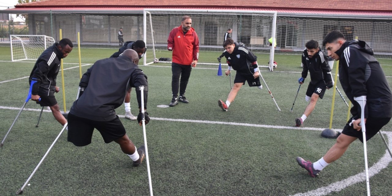 Kazada engelli oldu, futbolla hayata döndü