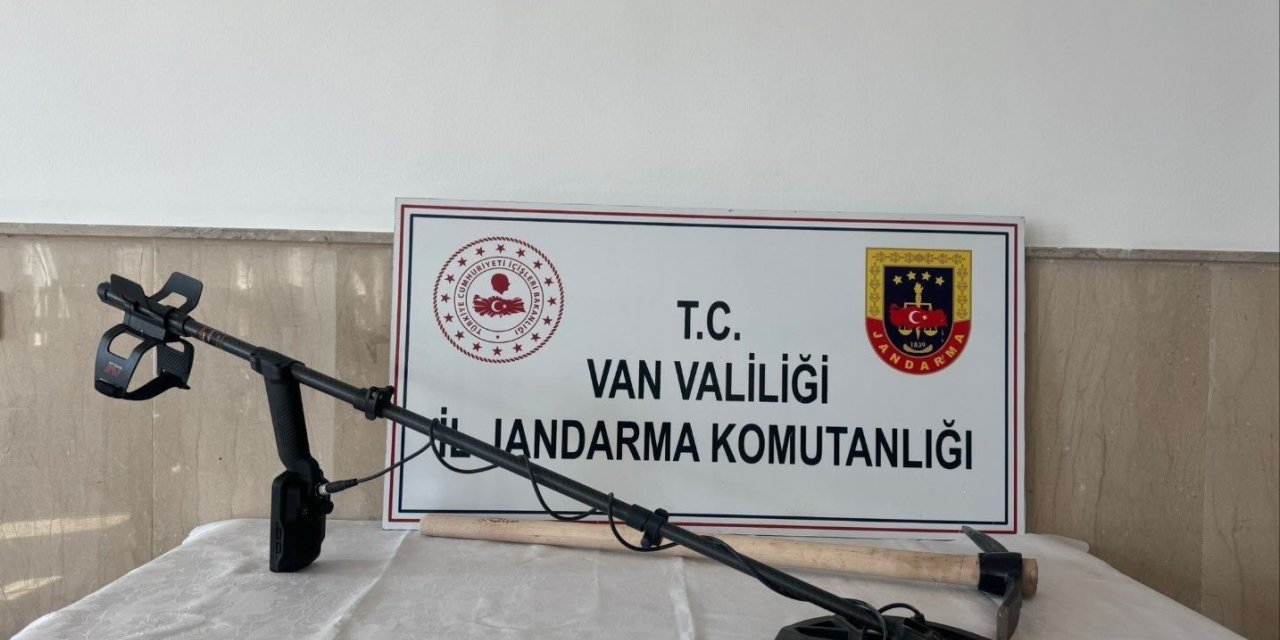 Van'da izinsiz define arayanlara suçüstü
