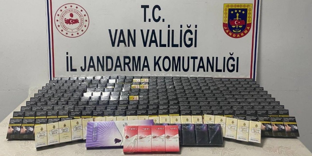 Başkale'de bin 859 paket kaçak sigara ele geçirildi