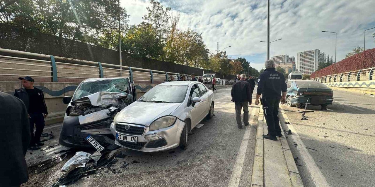 Elazığ’da zincirleme trafik kazası: 1 ölü, 4 yaralı
