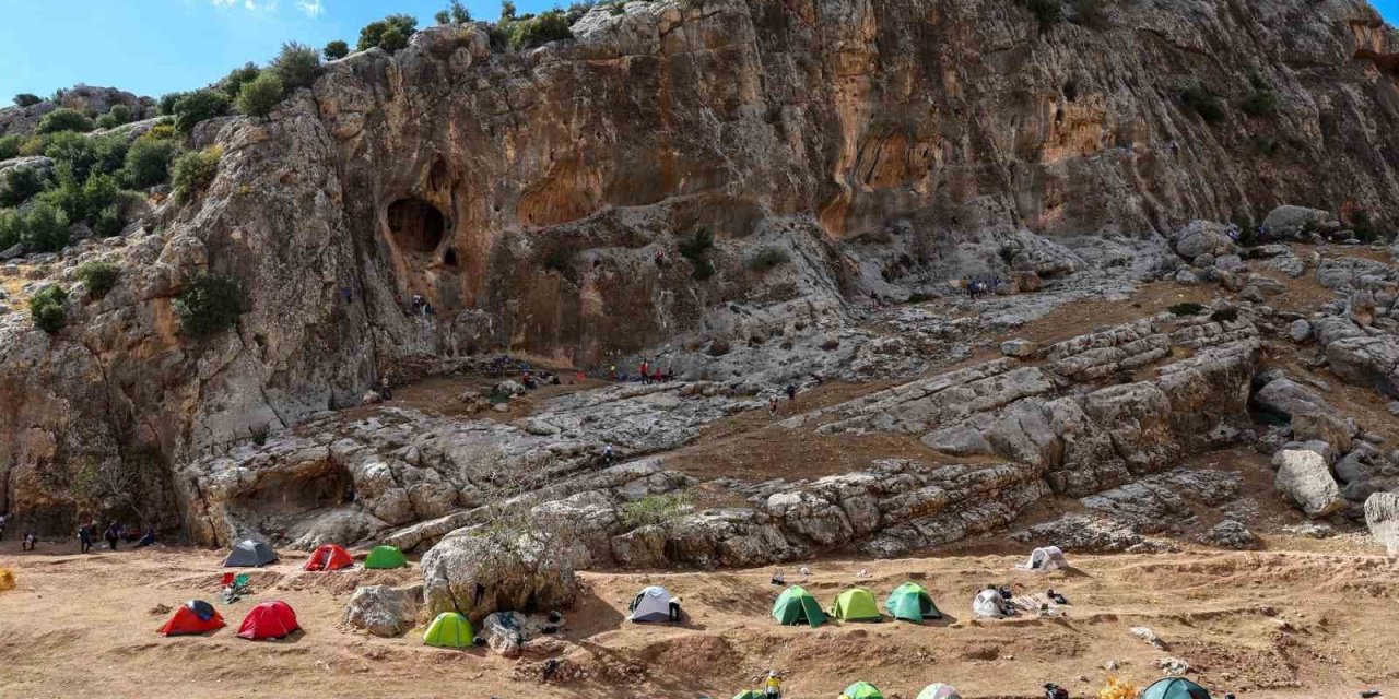Gaziantep’te Köklüce Kanyonu Tırmanış Şenliği ile heyecan üst seviyeye çıktı