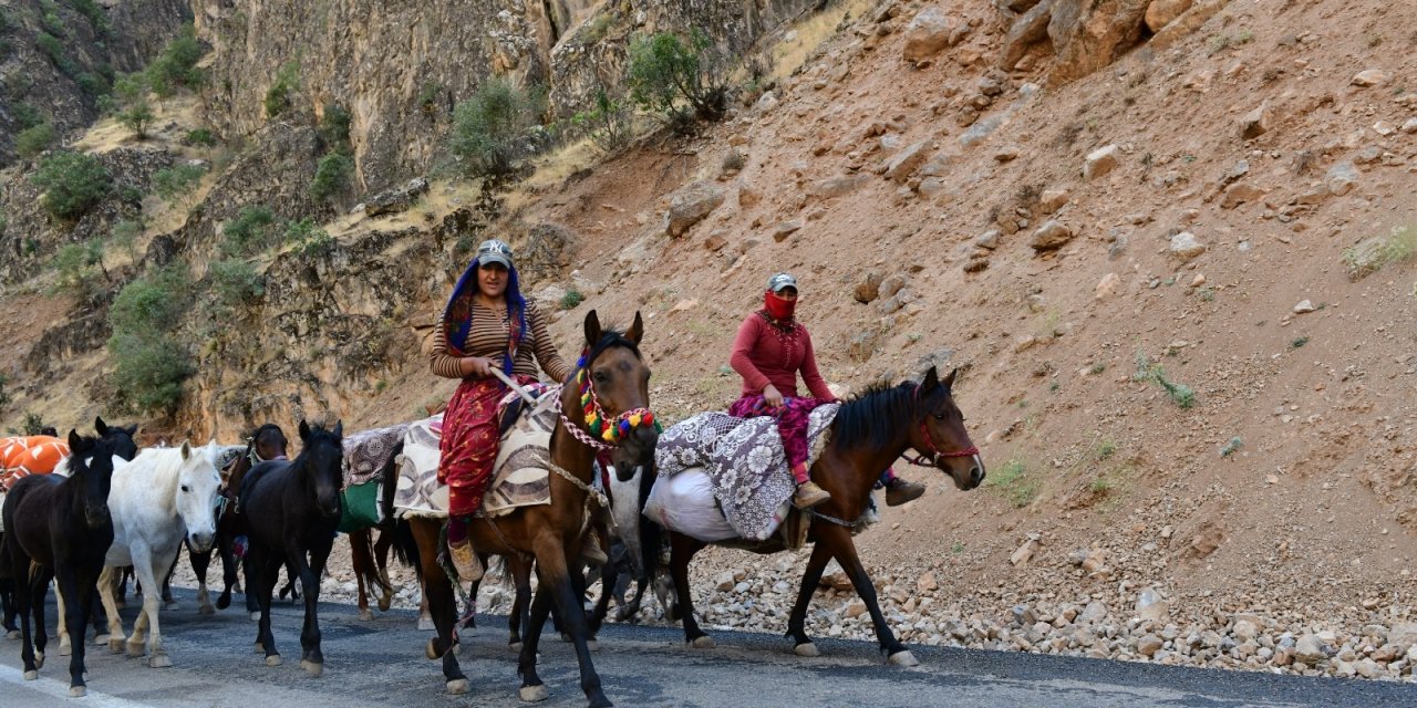 Van'da göçerlerin zorlu yolculuğu başladı