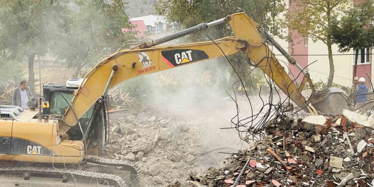 Beytüşşebap’da eski kamu kurumu binalarının yerine yenileri yapılıyor