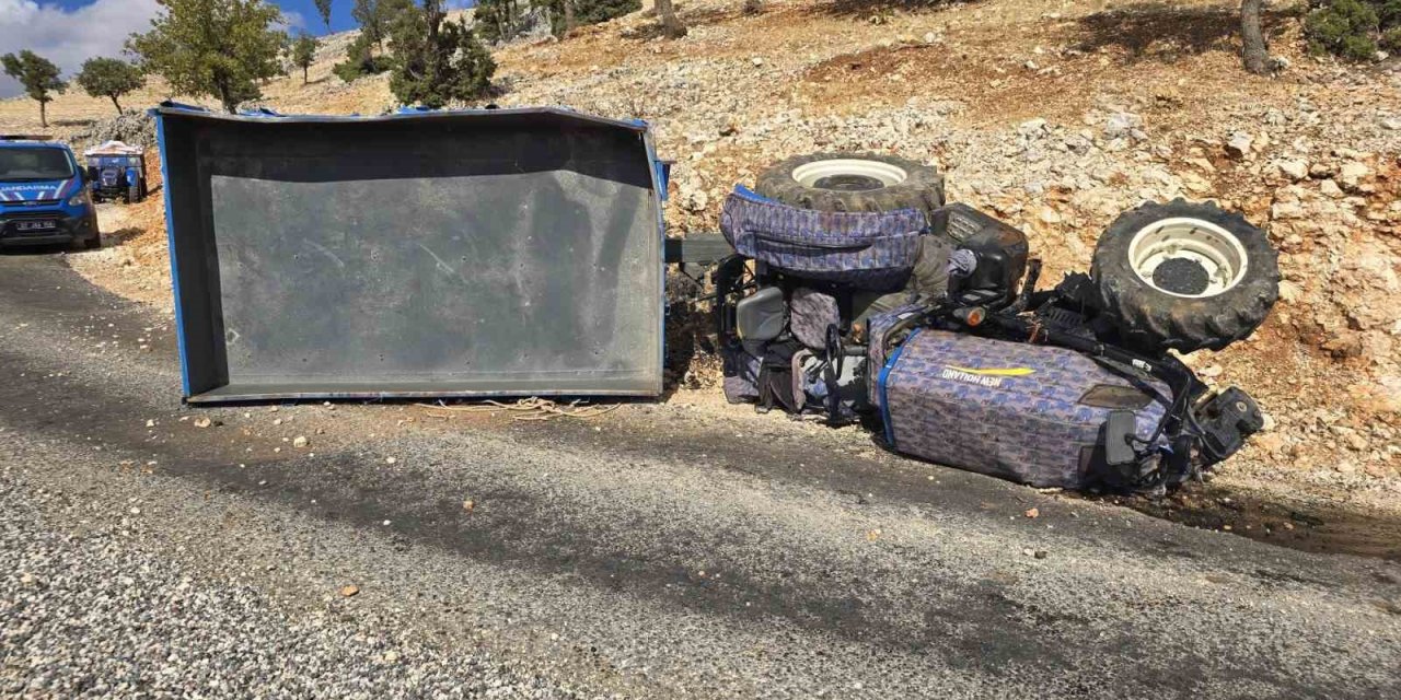 Adıyaman’da traktör devrildi: 2 kişi yaralandı