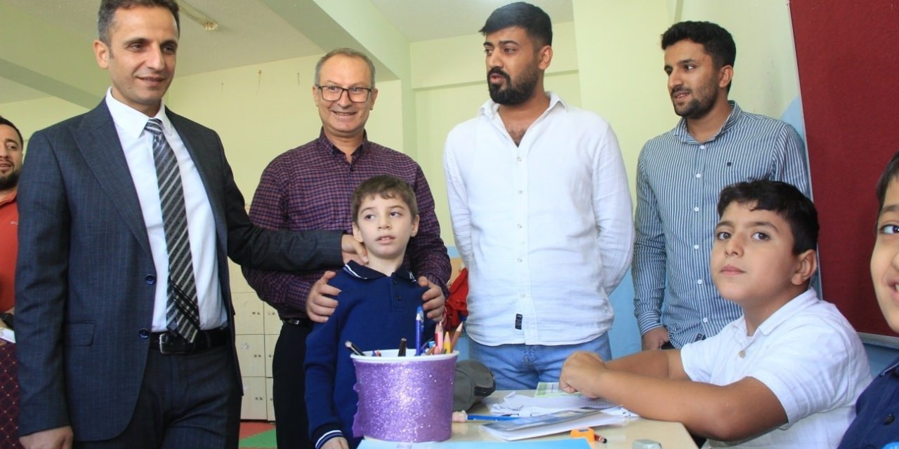 Cizre’de özel gereksinimli çocukların eğitimleri takip ediliyor