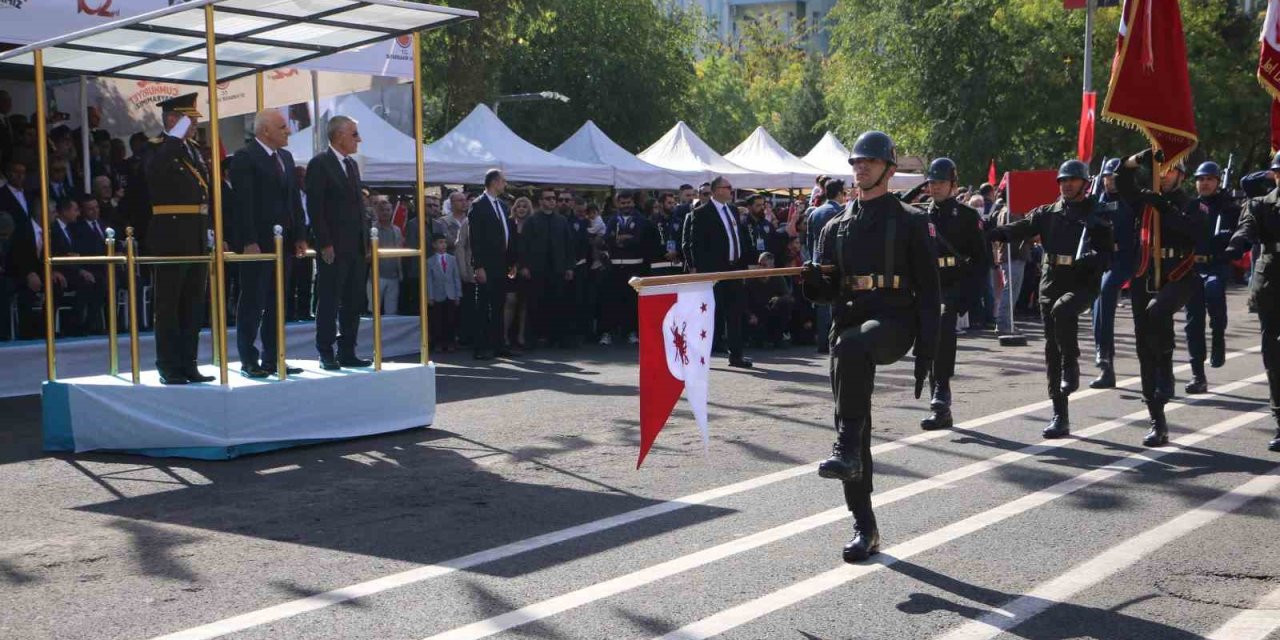 Diyarbakır’da cumhuriyet bayramı kutlaması