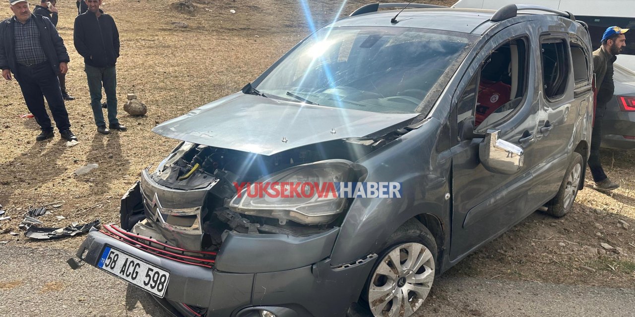 Yüksekova’da trafik kazası: 2 kişi yaralandı