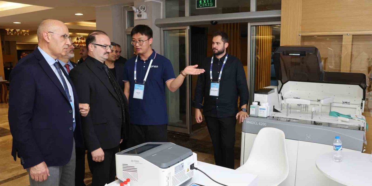 TBD Uluslararası Laboratuvar Tıbbı Zirvesi Erzurum 2025 Atatürk Üniversitesi'nde start verdi