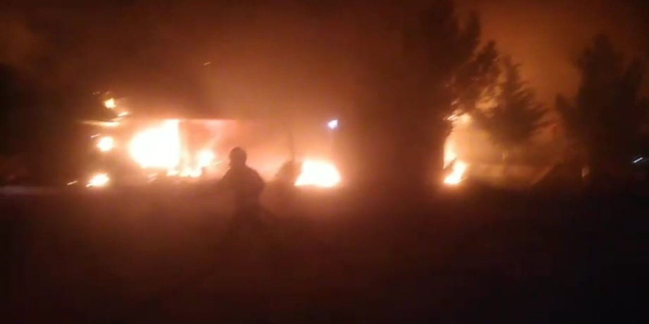 Batman’da faciadan dönüldü: Restoran yangınında içerideki tüpler çıkarıldı