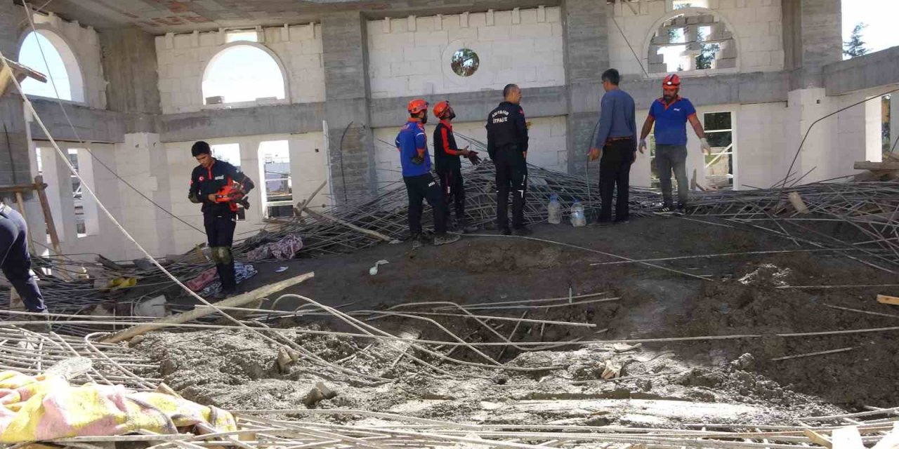 Adıyaman’da cami kubbesi çöktü: 5 kişi yaralandı