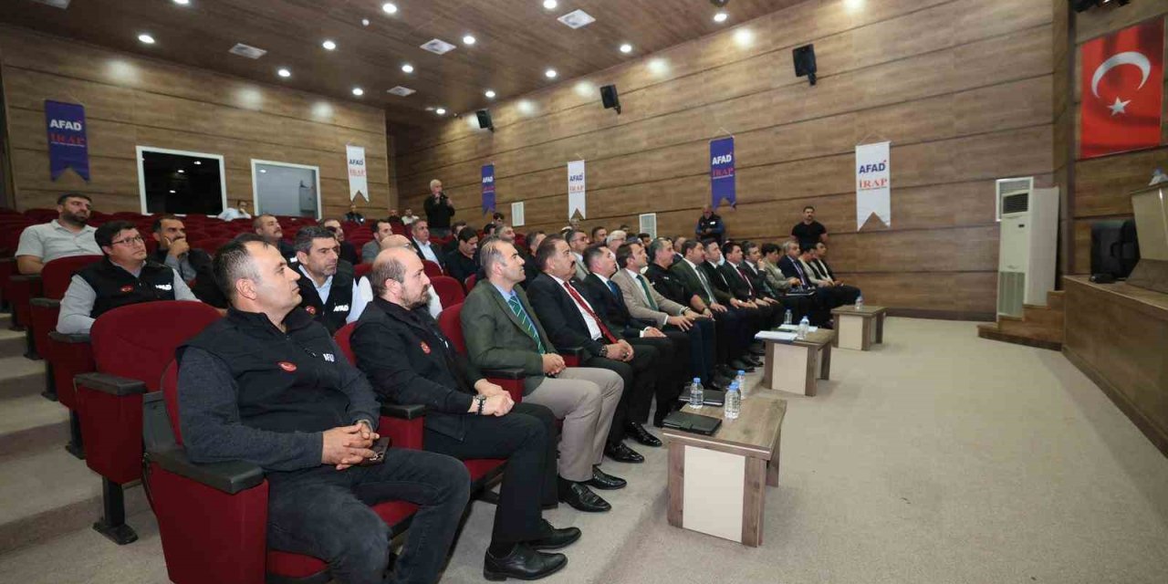 Siirt’te afet risklerini azaltmak için 52 eylem planı görüşüldü