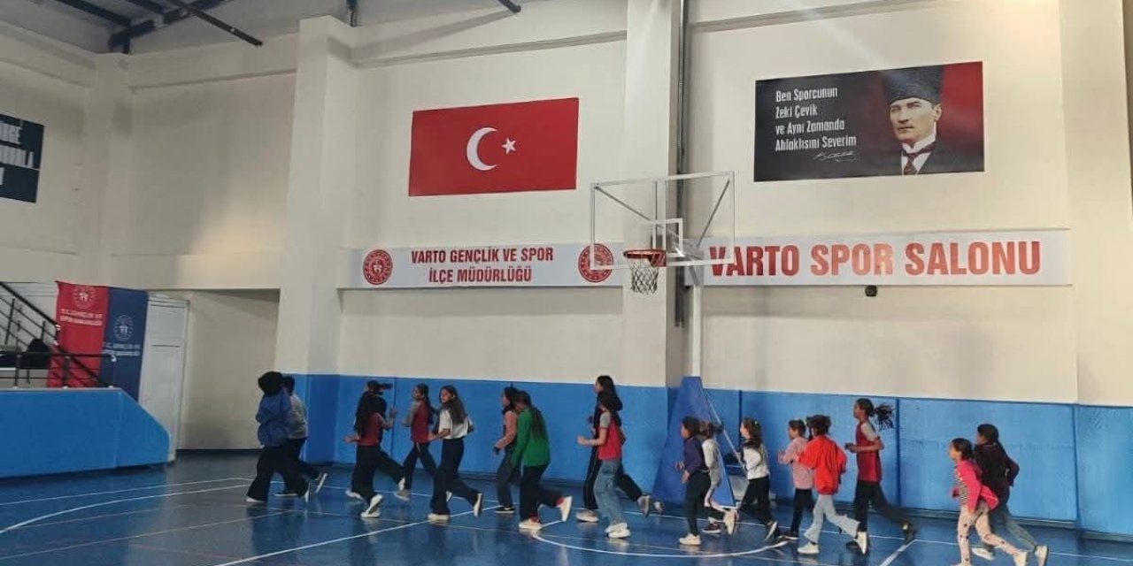 Varto’da voleybol kursuna  ilgi