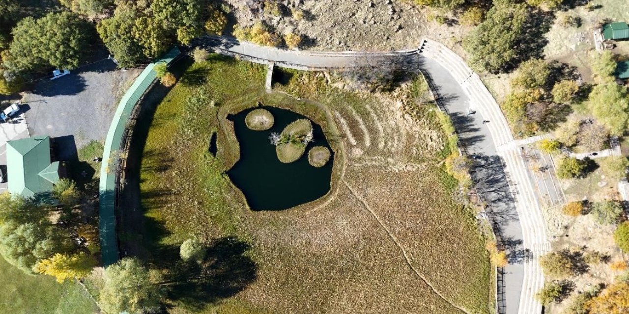 Bingöl'ün Solhan ilçesinde Yüzen Adalar’da sonbahar güzelliği