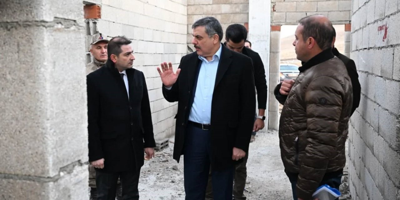 Aziziye’de 200 hayvan için barınak yapılıyor