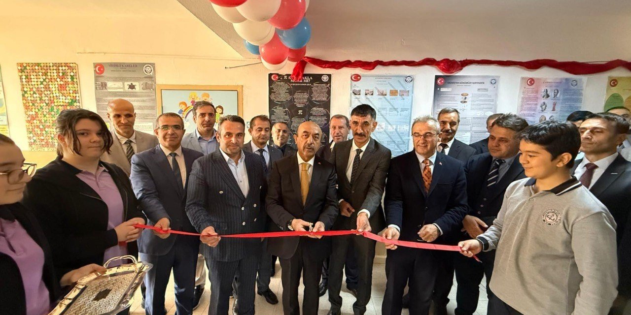 Erzincan’da zekâ oyunlarıyla donatılmış yenilikçi sınıf açıldı