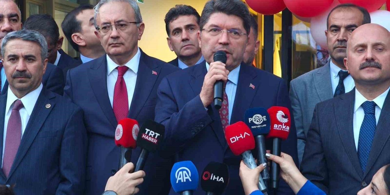 Adalet Bakanı Tunç: Birlik ve beraberlikle Türkiye Yüzyılı’nı inşa edeceğiz