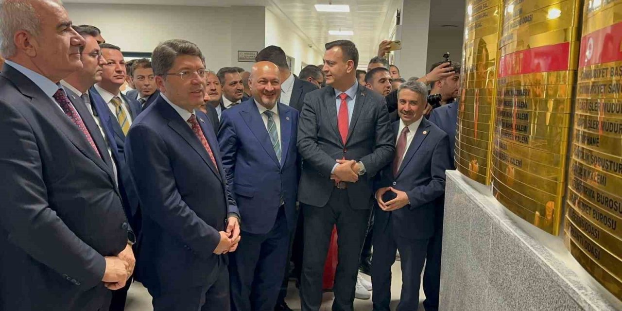 Bakan Yılmaz Tunç: "Deprem davalarında adaletin eşit şekilde tecelli etmesi için çalışmalarımız sürüyor"