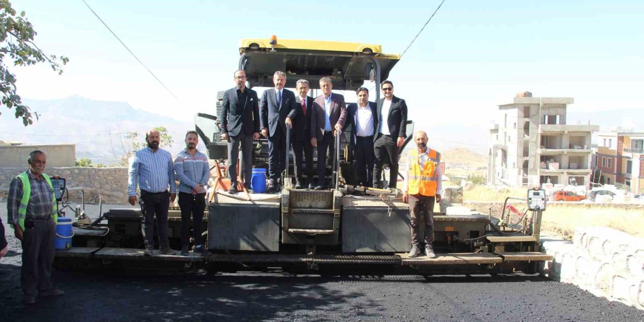Silopi’de 6 kilometrelik yol çalışması start verdi