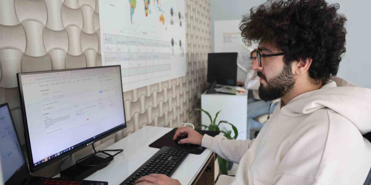 E-ticaret Uzmanı Sanaç: Bir ürünü 100 TL'ye alıp 150 TL'ye satarsanız yaklaşık 60 lira zarar edersiniz