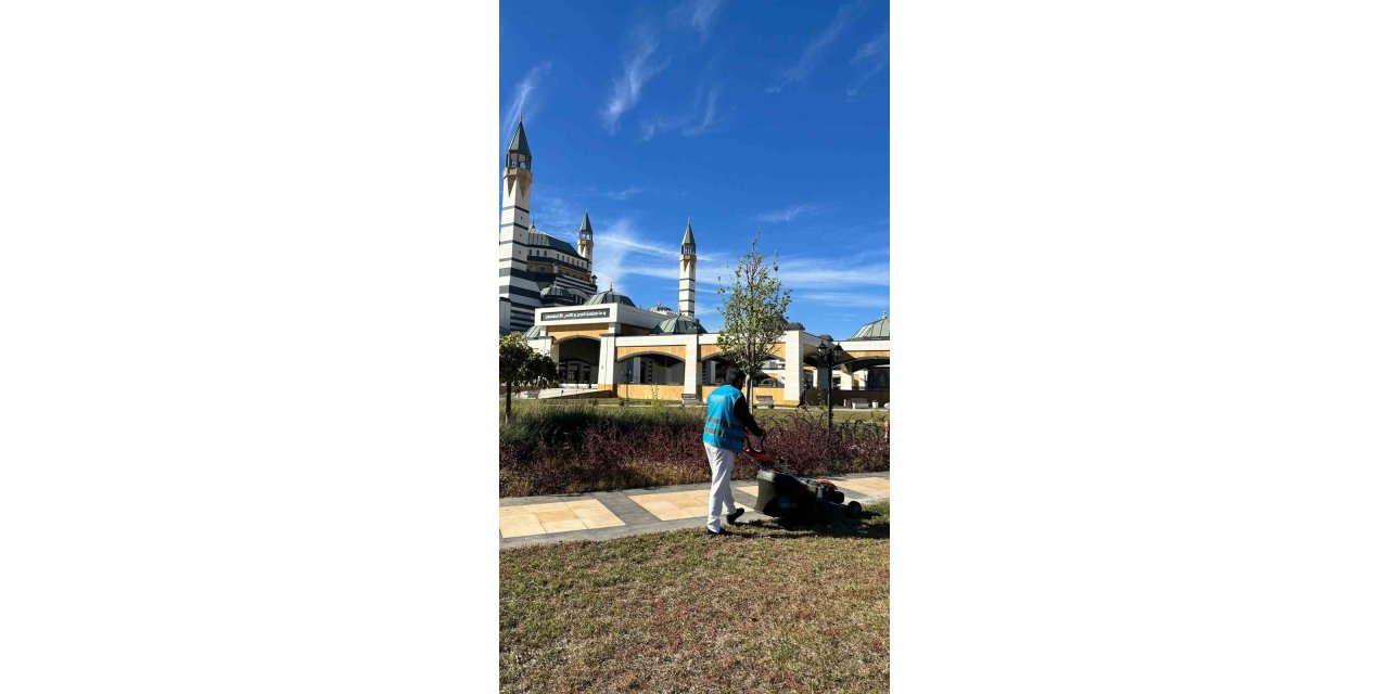 Diyarbakır'da hükümlüler külliyenin bakımını gerçekleştirdi