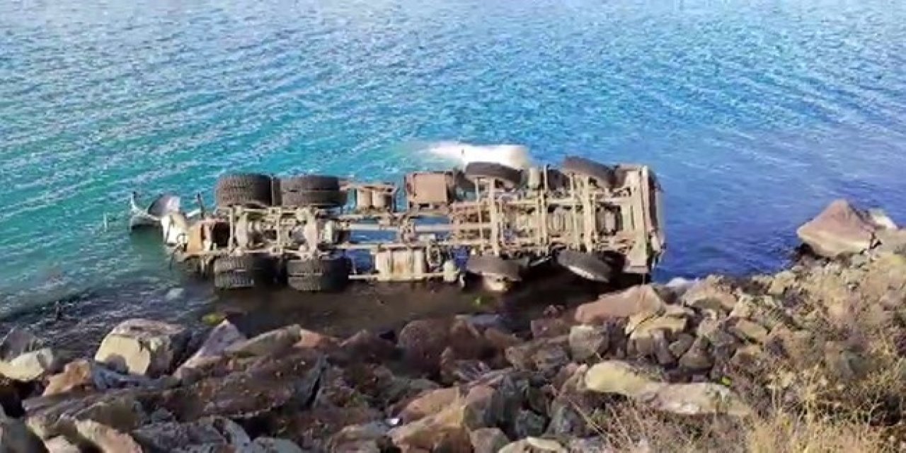 Sivrice'de beton mikseri göle uçtu: 1 yaralı