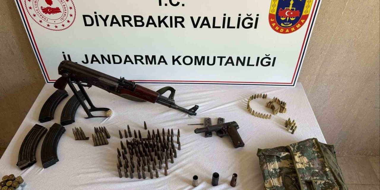 Diyarbakır’da çok sayıda silah ve mühimmat ele geçirildi