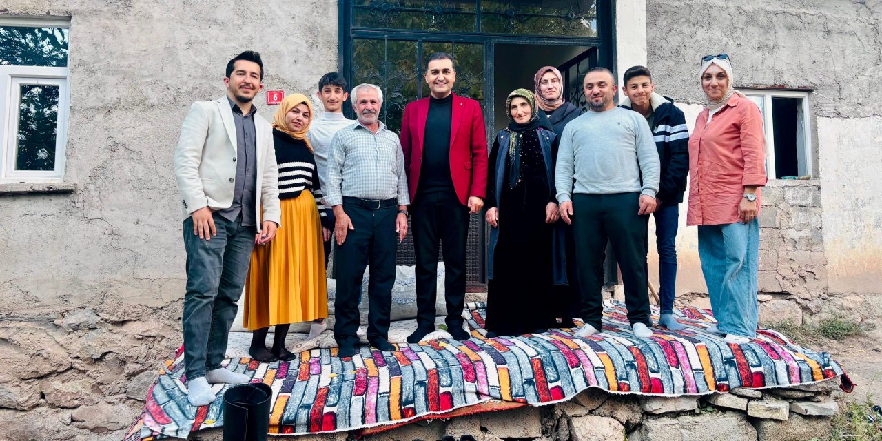 Yüksekova’da öğretmenler “Aile Yılı” ve yeni müfredatı köy köy gezerek anlatıyor