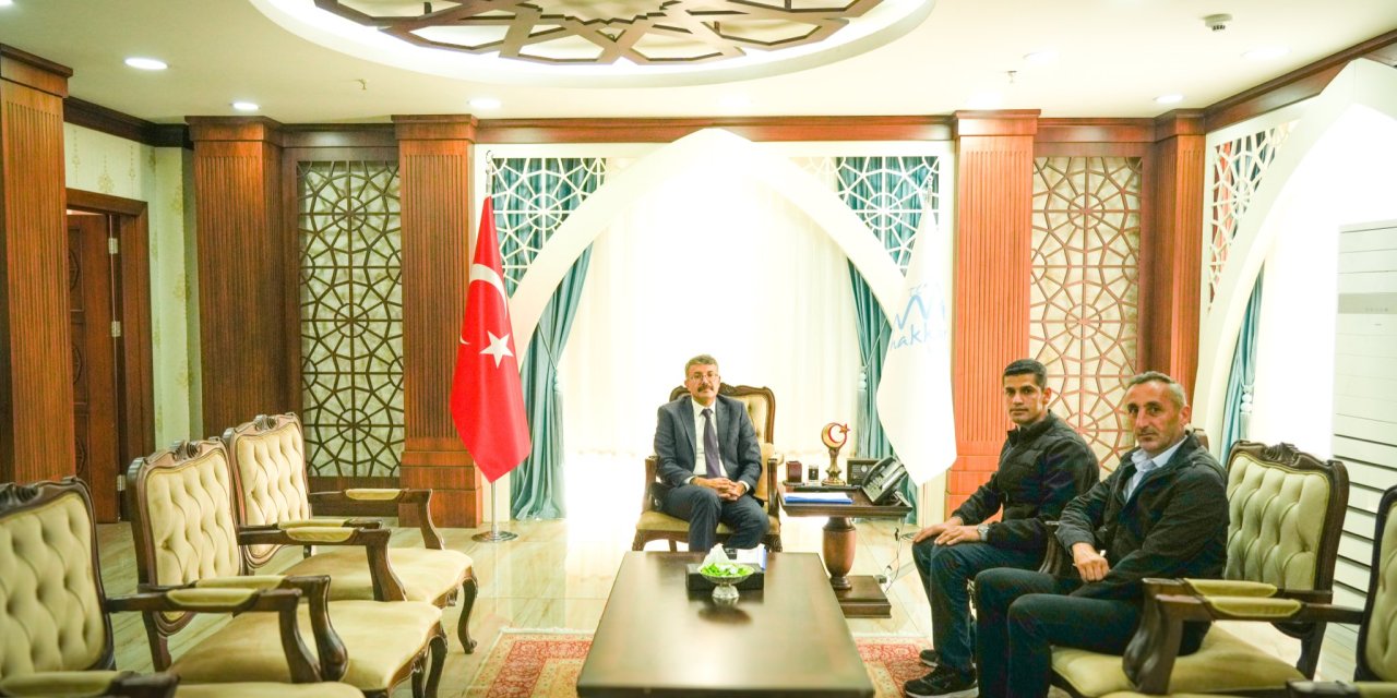 Derecik’ten Vali Çelik’e ziyaret