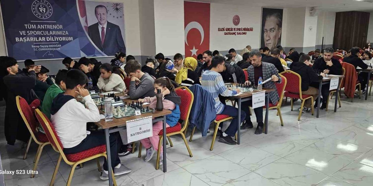 Elazığ'da 2025 satranç turnuvası tamamlandı