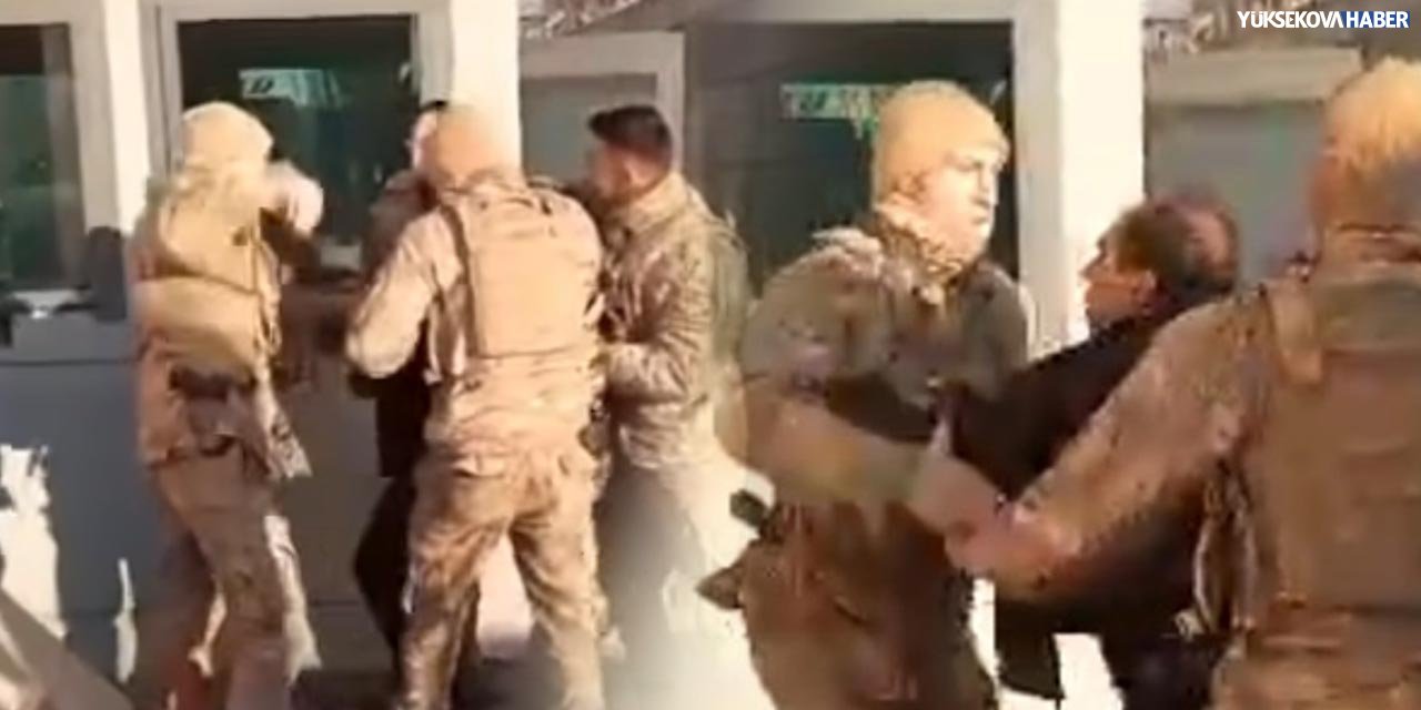 Van'da 90'lı yılları aratmayan görüntüler: Yol kontrollerine sitem edince, zorla kelepçelenip karakola götürüldü