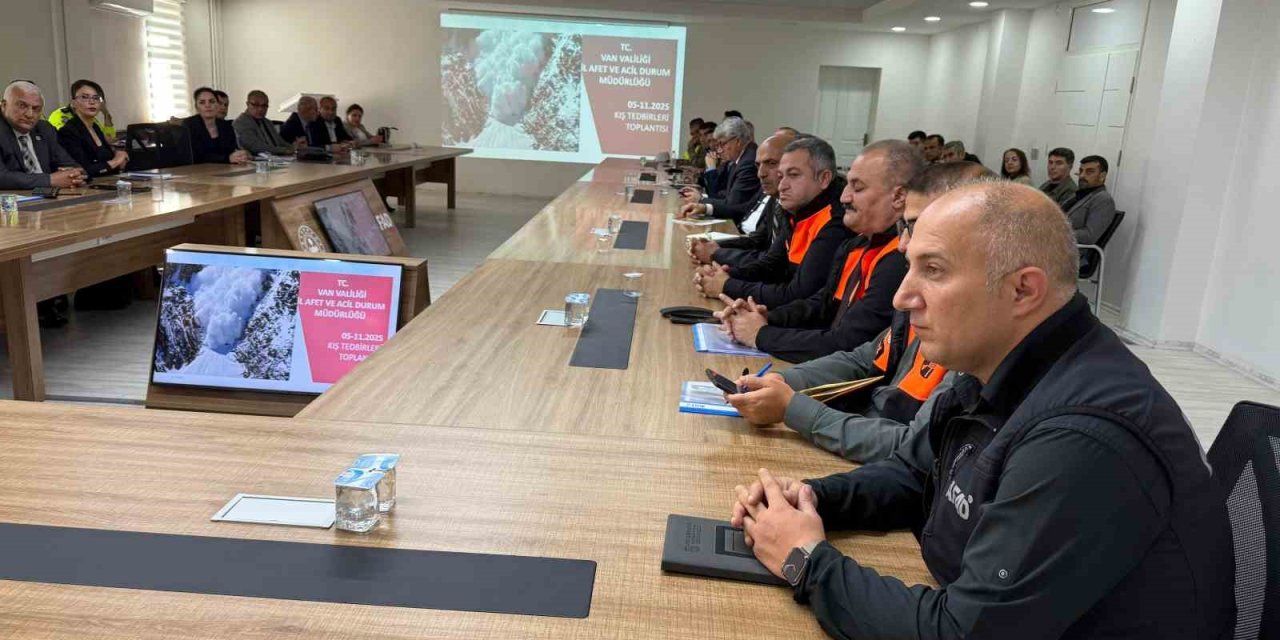 Van’da ’Kış mevsimi trafik tedbirleri’ toplantısı gerçekleşti